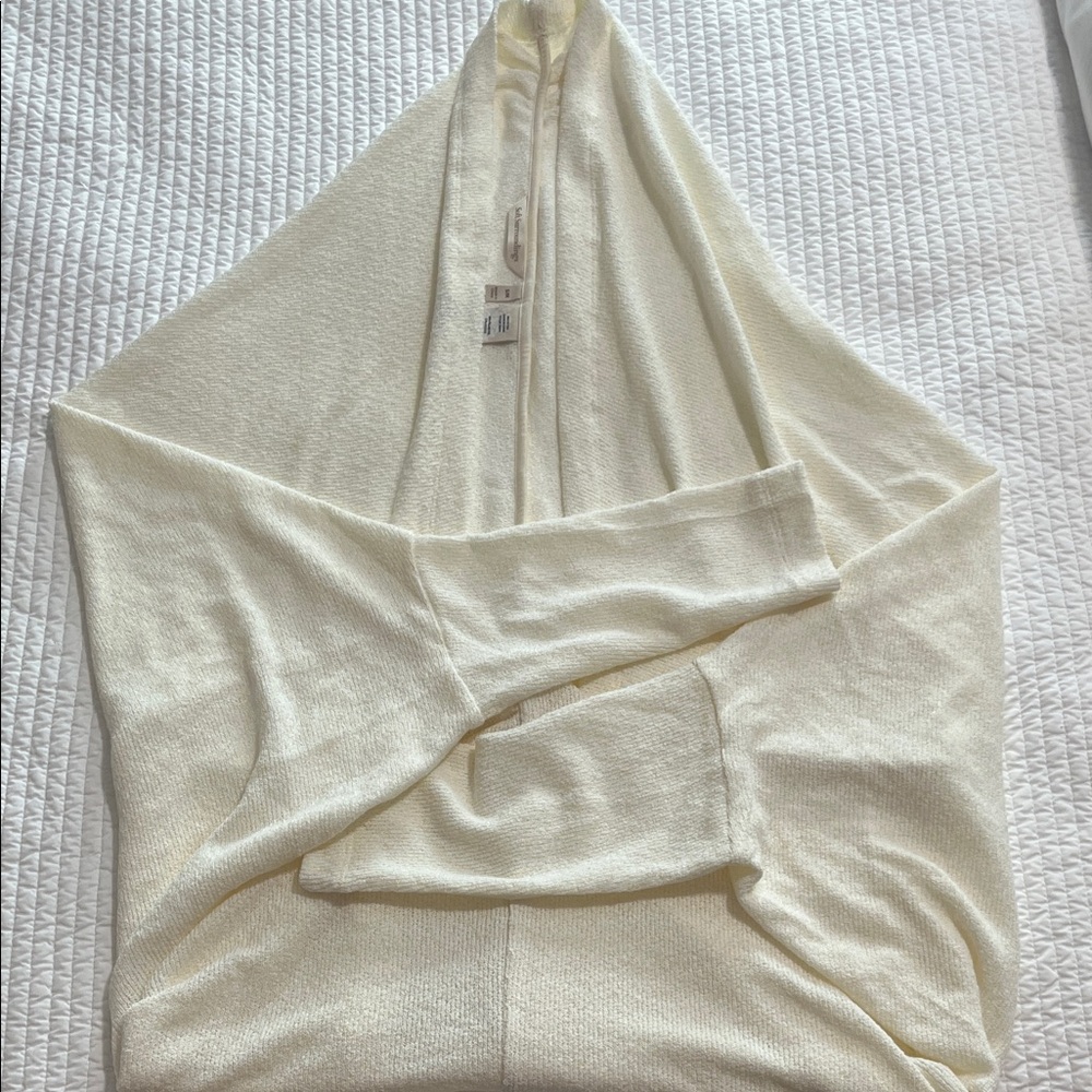 Elegant Cream Women's Shrug sweater